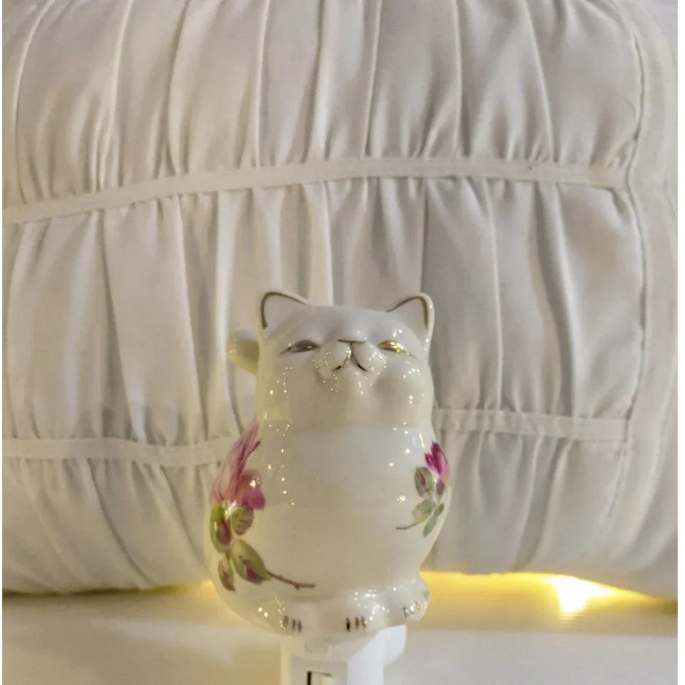 Porcelain 24k cat night light - Picture 4 of 6